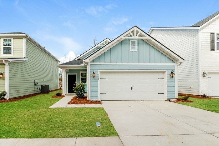 Primary Photo - Captivating 3 Bedroom Home in Hanahan, SC!