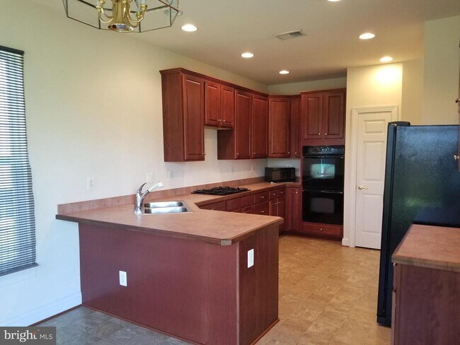 Foto del edificio - 222 Whirlaway Ln