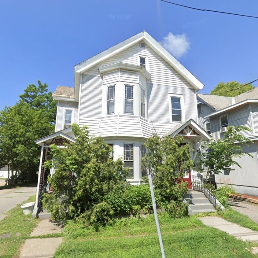 Primary Photo - 43 Clarke St