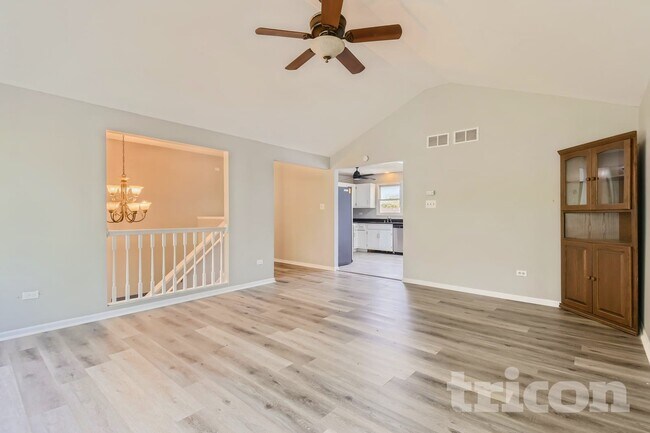 Building Photo - 1812 Cumberland Dr