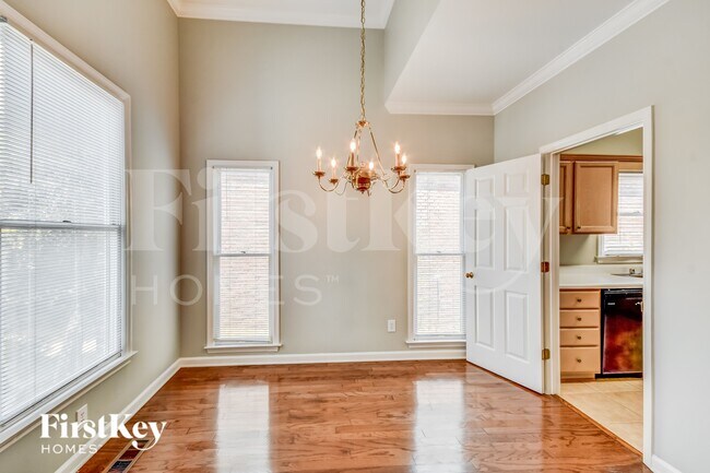 Building Photo - 329 Dulaine Cove