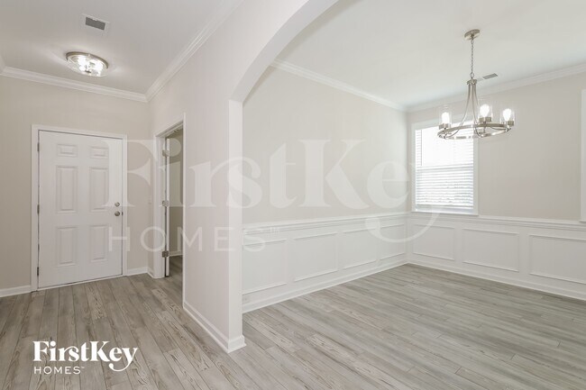 Foto del edificio - 2641 Kinmere Dr