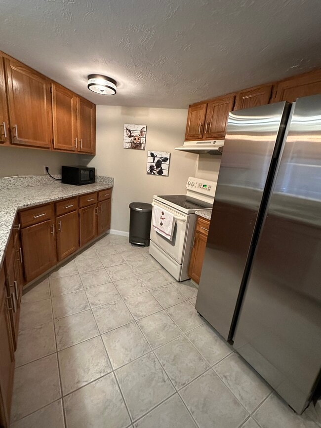 Kitchen - 306 Trailside Way Apartment