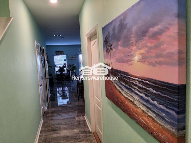 Building Photo - 10569 Madrone Cove Ct