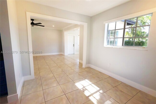 Foto del edificio - 3610 SW 106th Ave