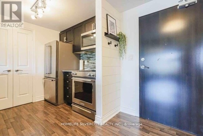 Building Photo - 149 Church St