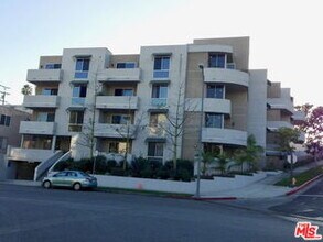 Building Photo - 1551 Manning Ave