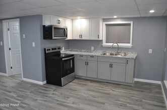 Building Photo - 25 Lizzy Ln