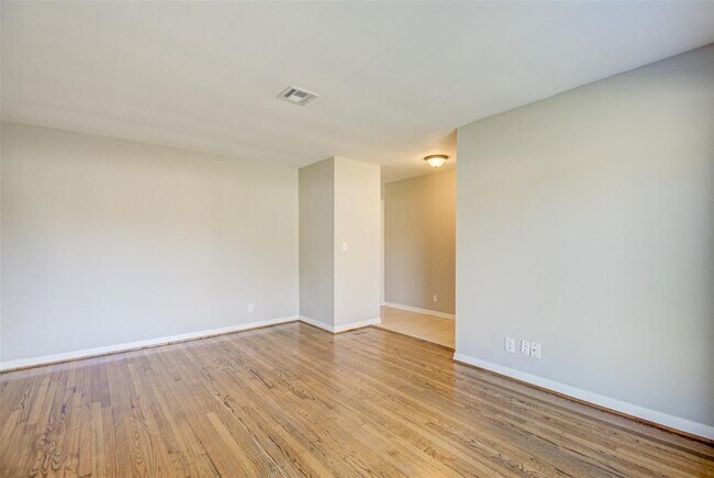 Foto del edificio - 2318 Haverhill Dr