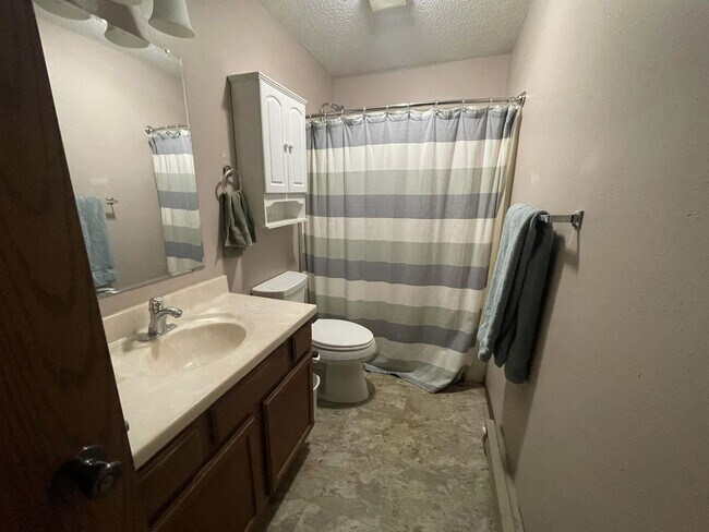 Building Photo - kb1000