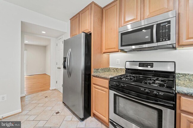 Foto del edificio - 1405 Greenmont Ct