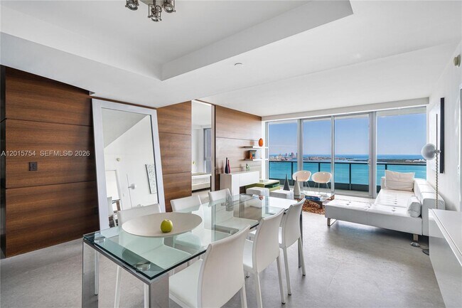 Building Photo - 1331 Brickell Bay Dr