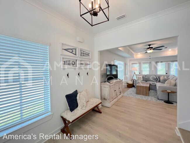 Building Photo - 3 br, 2.5 bath House - 4672 Casablanca Drive