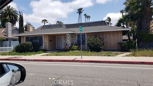 Primary Photo - 16562 Goldenwest St