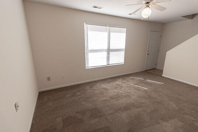 Foto del edificio - 430 NE Park Ln