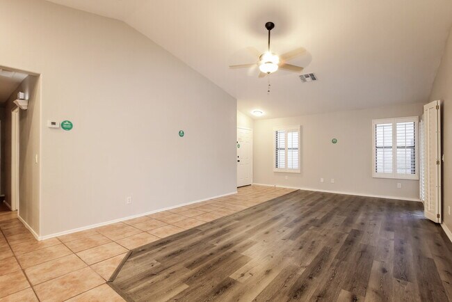 Building Photo - 12409 W Mandalay Ln