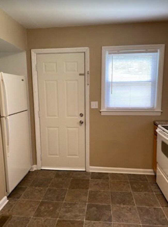 Building Photo - 436 Gary Hills Dr