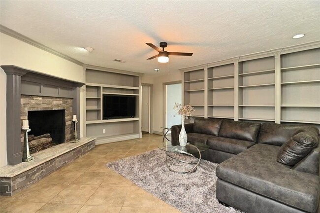 Foto del edificio - 4062 Falkirk Ln
