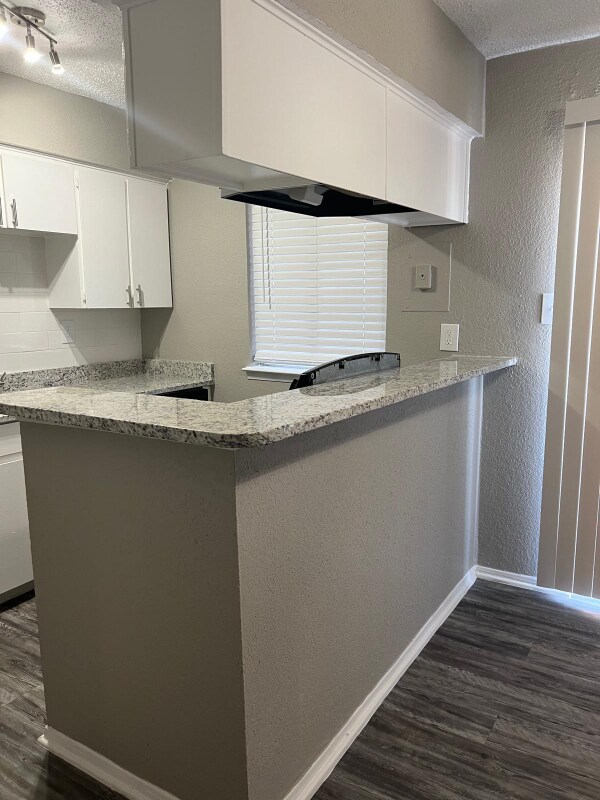 Foto del edificio - 3203 W Walnut Hill Ln