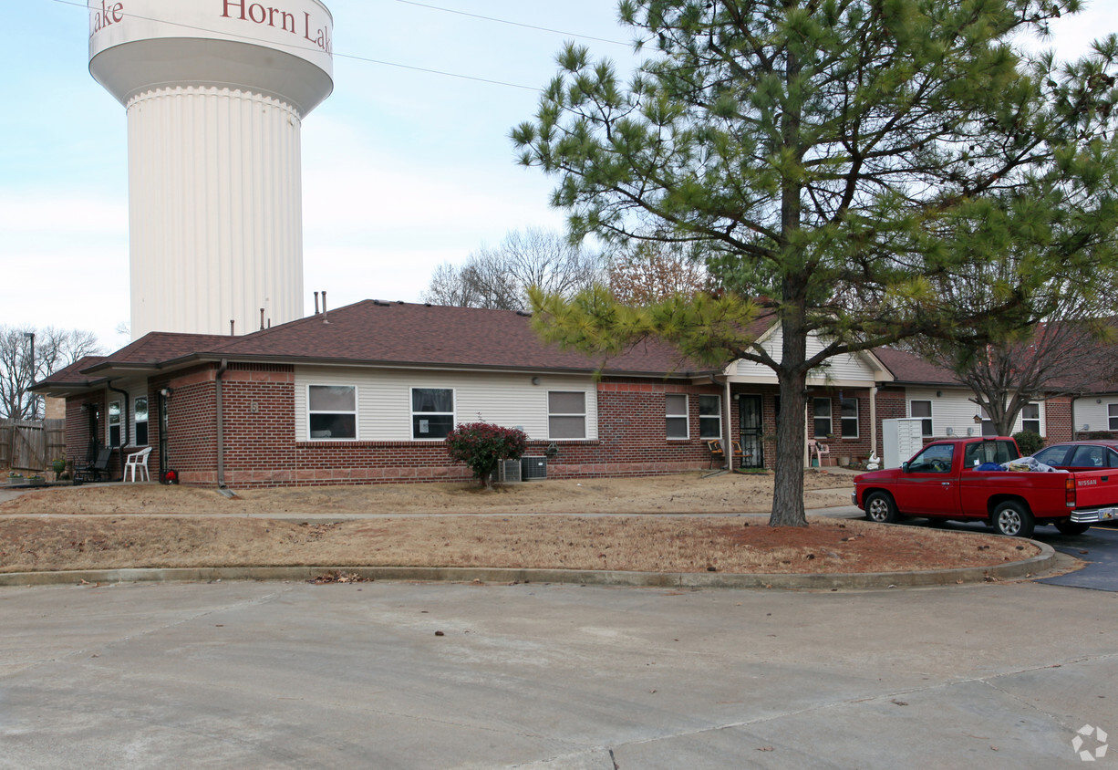 Building Photo - Southern Pines