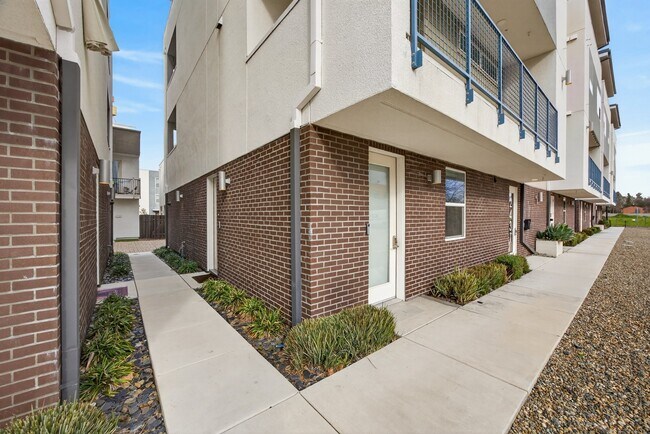 Foto del edificio - 2431 Cleat Ln