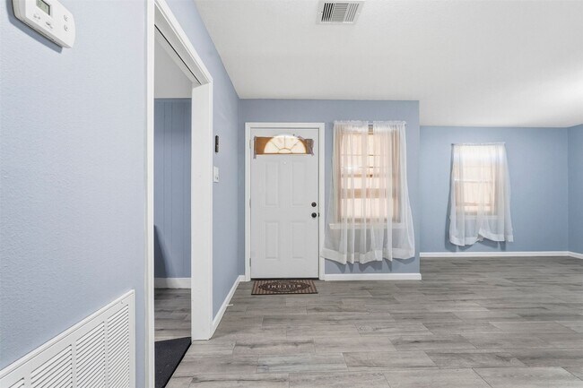 Foto del edificio - 3106 Madeley St