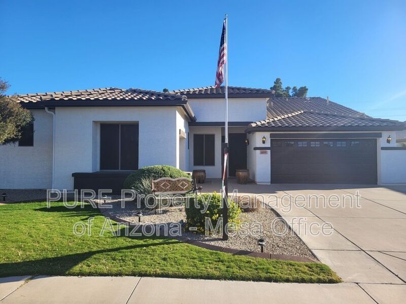 Primary Photo - 10529 E Posada Ave