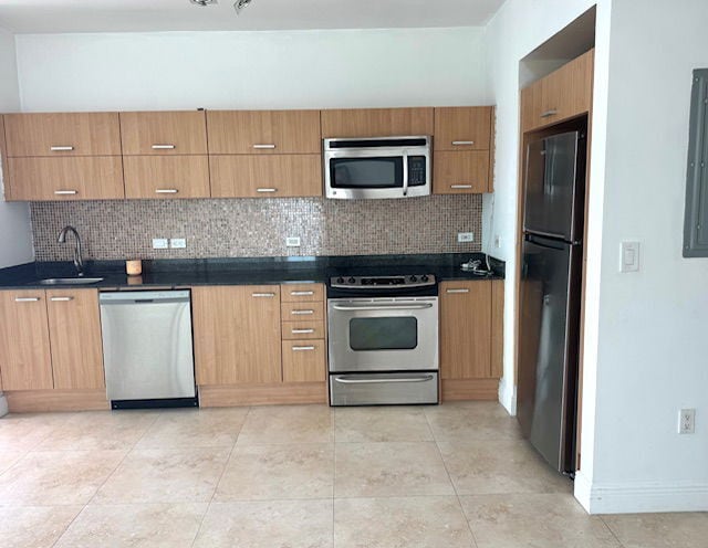 Building Photo - 350 S Miami Ave