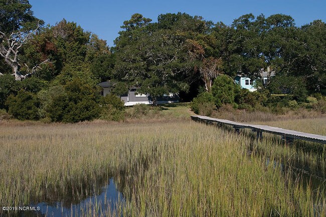 Building Photo - 2405 Middle Sound Loop Rd