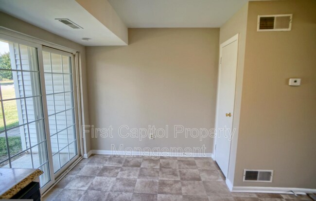 Building Photo - 1665 Long Dr