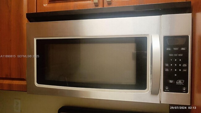 Foto del edificio - 2850 N Oakland Forest Dr