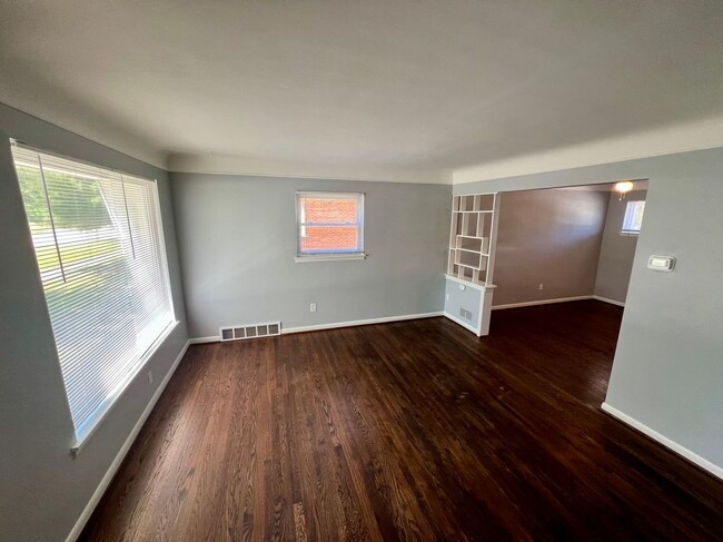 Building Photo - 20351 E Eight Mile Rd