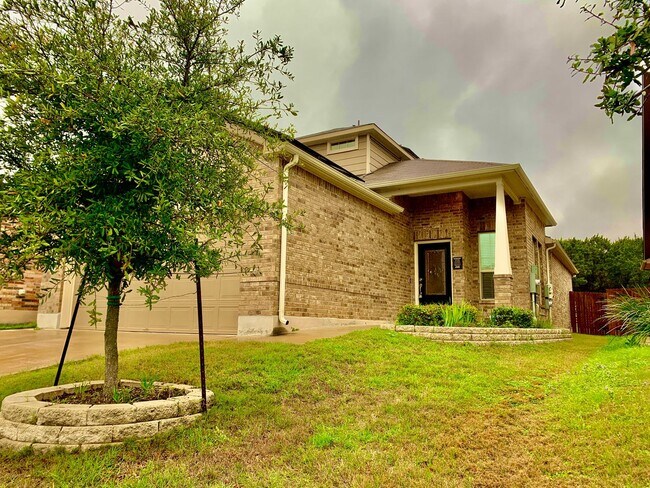 Building Photo - Chic 3 bed, 2.5 bath in beautiful South Au...