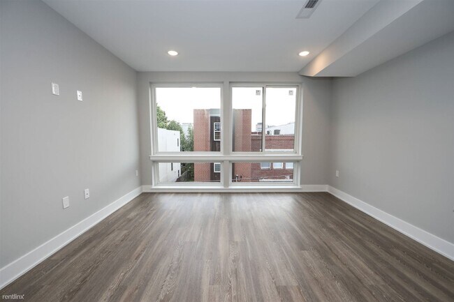 Foto del edificio - 5 br, 5 bath Duplex - 1914 N Gratz St Unit 2