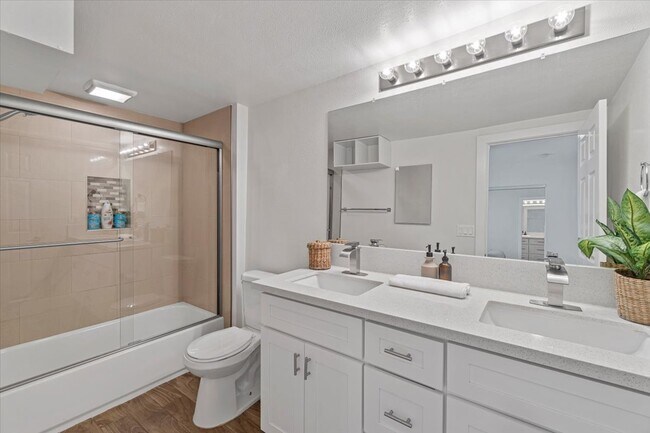 Foto del edificio - 5738 Ruthelen St