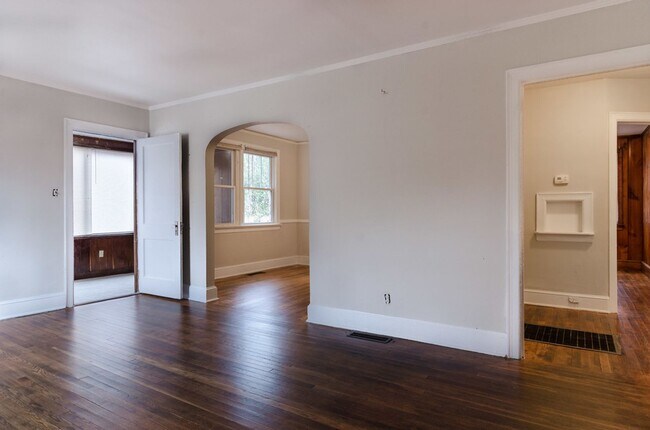 Building Photo - 3016 Rush Ave