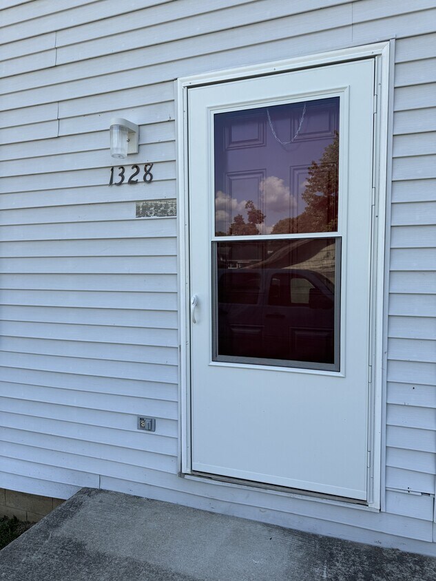 Primary Photo - 1328 Beech St