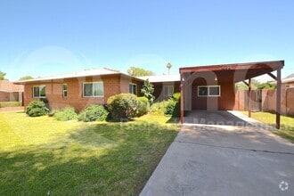 Building Photo - 1930 E Solano Dr