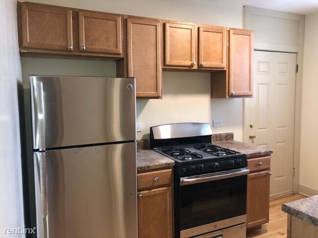 Foto del edificio - 1 br, 1 bath Apartment - 9001 S Loomis St