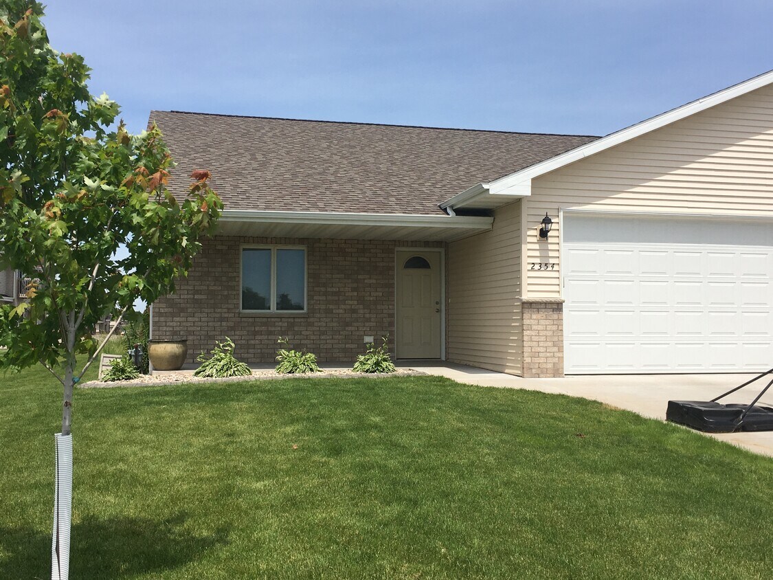 Foto principal - 2354 Jacobsen Rd