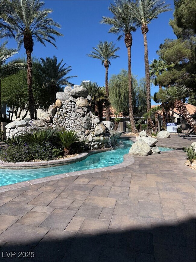 Foto del edificio - 4200 S Valley View Blvd