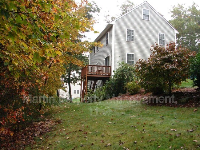 Foto del edificio - 43 Juniper St