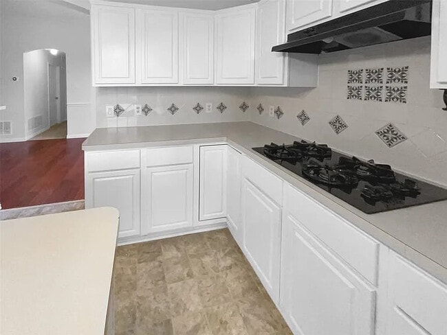 Building Photo - 7202 Sand Pine Dr