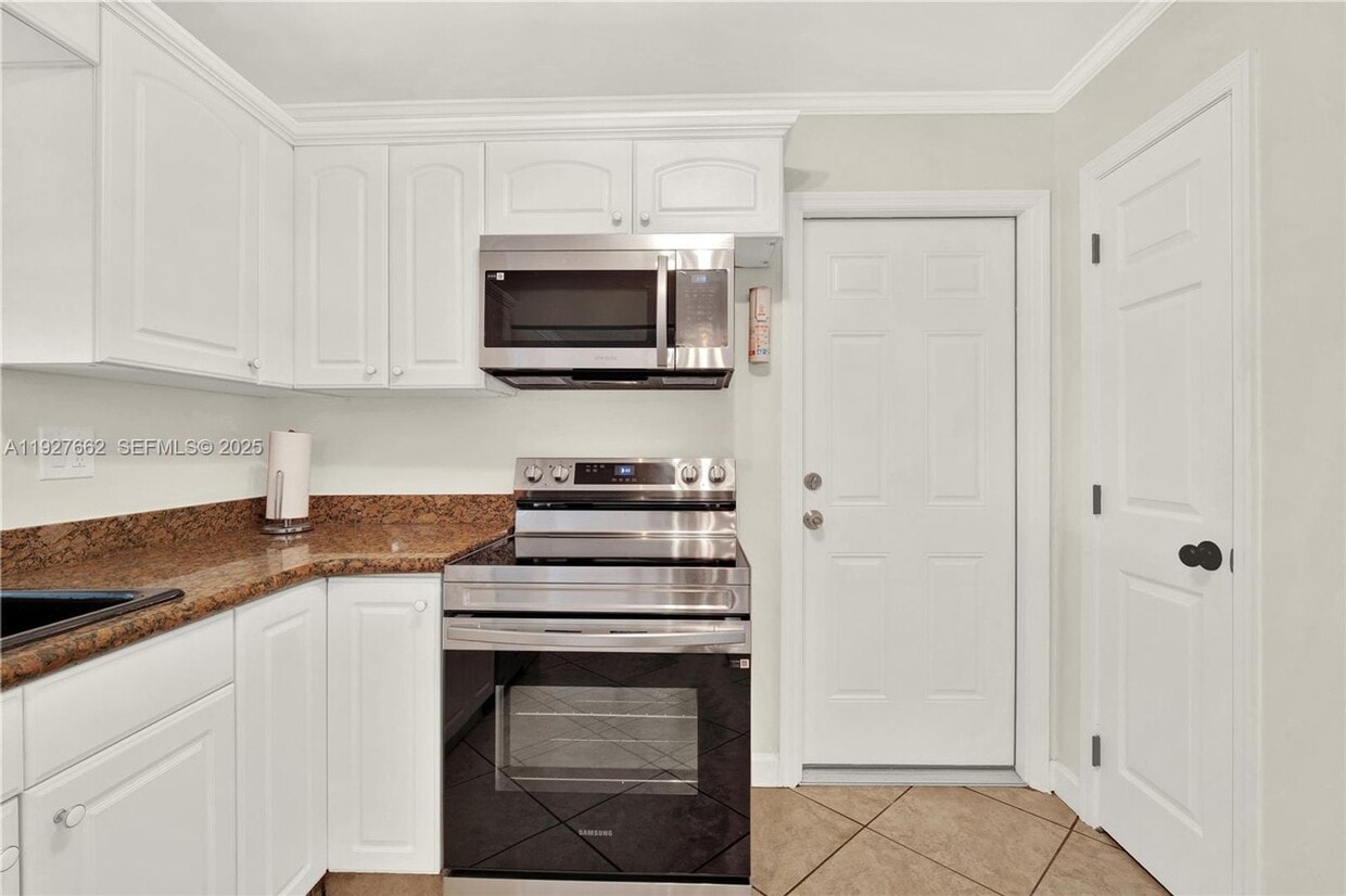 Photo - 9312 SW 182nd Street 0, Palmetto Bay, FL 33157