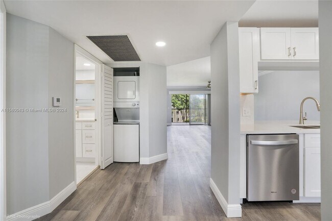 Foto del edificio - 12955 SW 16th Ct