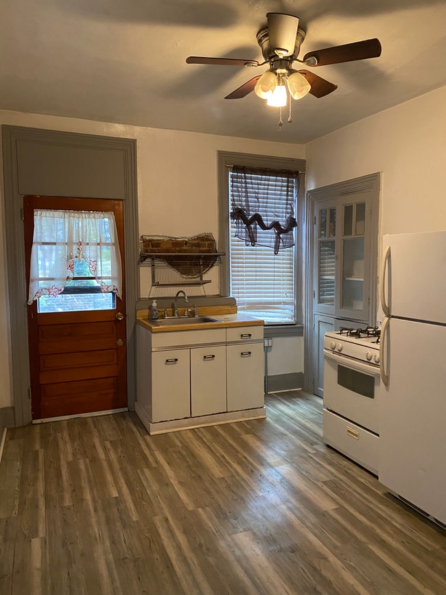 Kitchen - 160 Almond Way