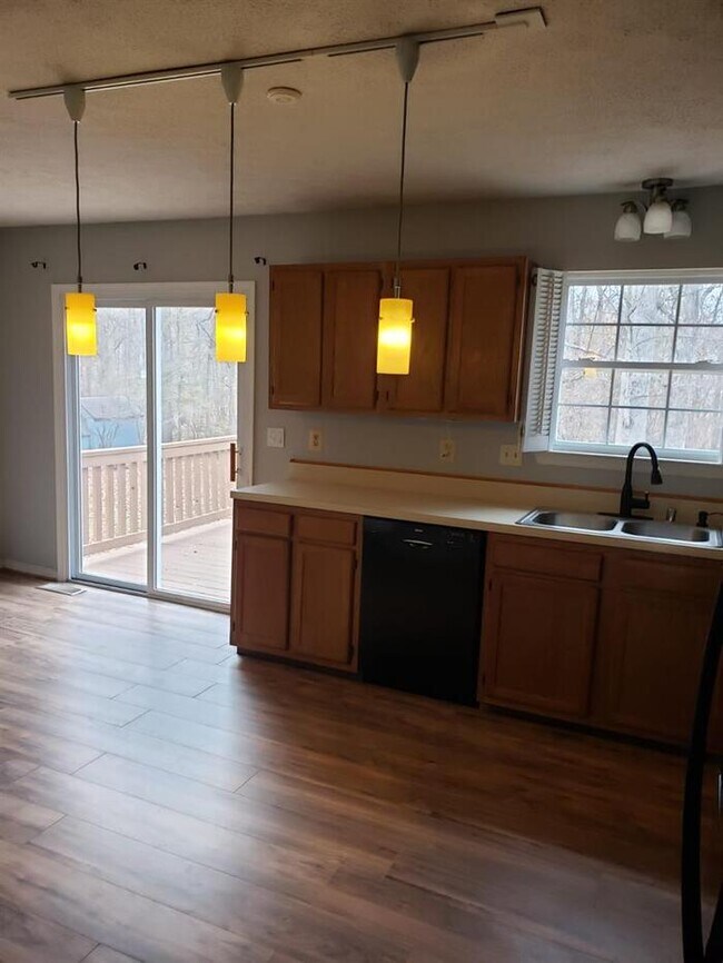 Foto del edificio - 12299 Wendy Lane, Waldorf, MD, 20601