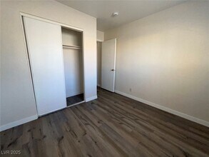 Building Photo - 635 Delorean Dr