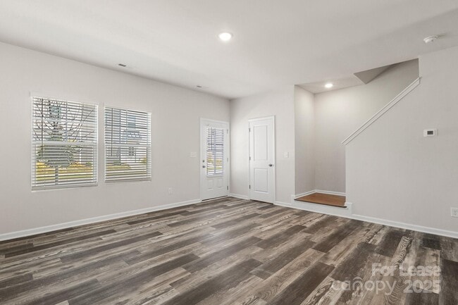Building Photo - 117 Dogwood Vlg Trl