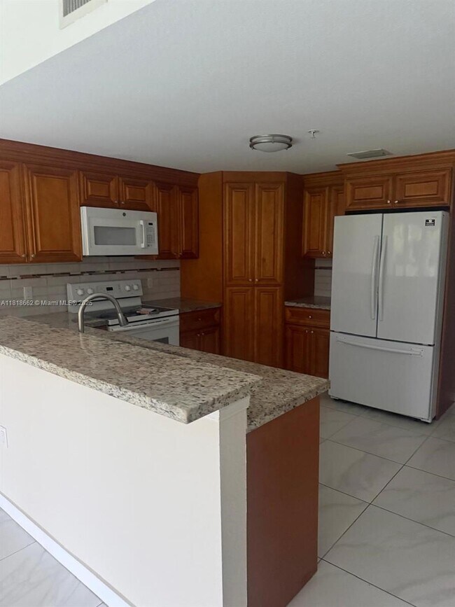 Foto del edificio - 11585 NW 36th St